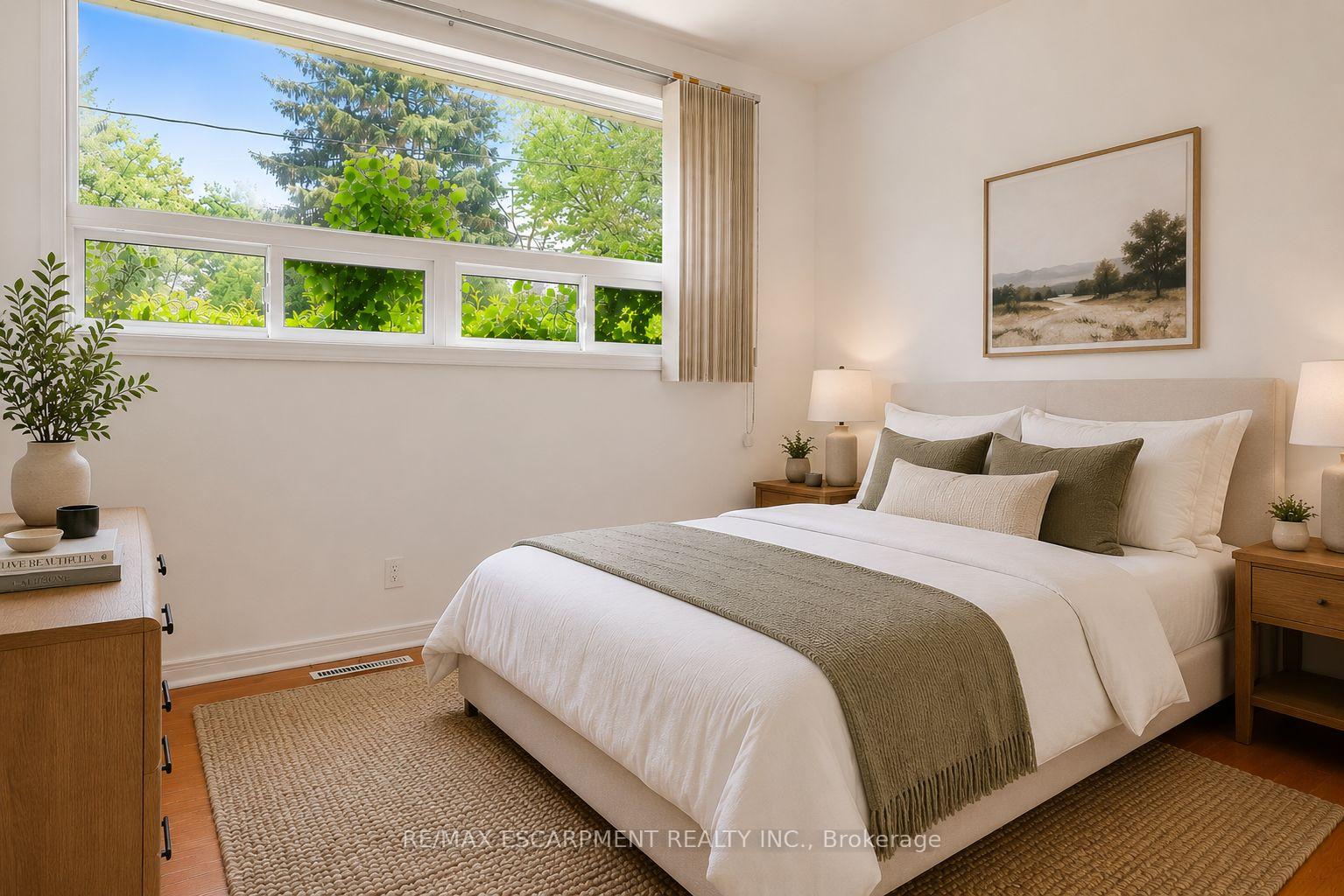 Photo 11 of 1214 Argreen Road, Mississauga, Mineola — HOMEH