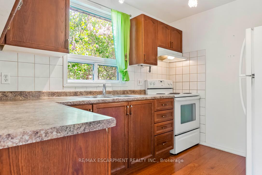 Photo 14 of 1214 Argreen Road, Mississauga, Mineola — HOMEH