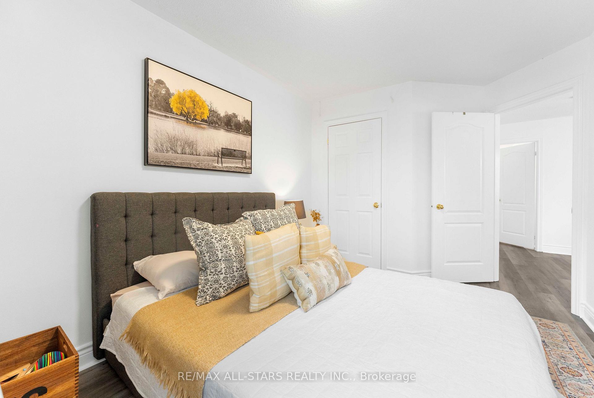Photo 28 of 93 Arco Circle, Vaughan, Maple — HOMEH