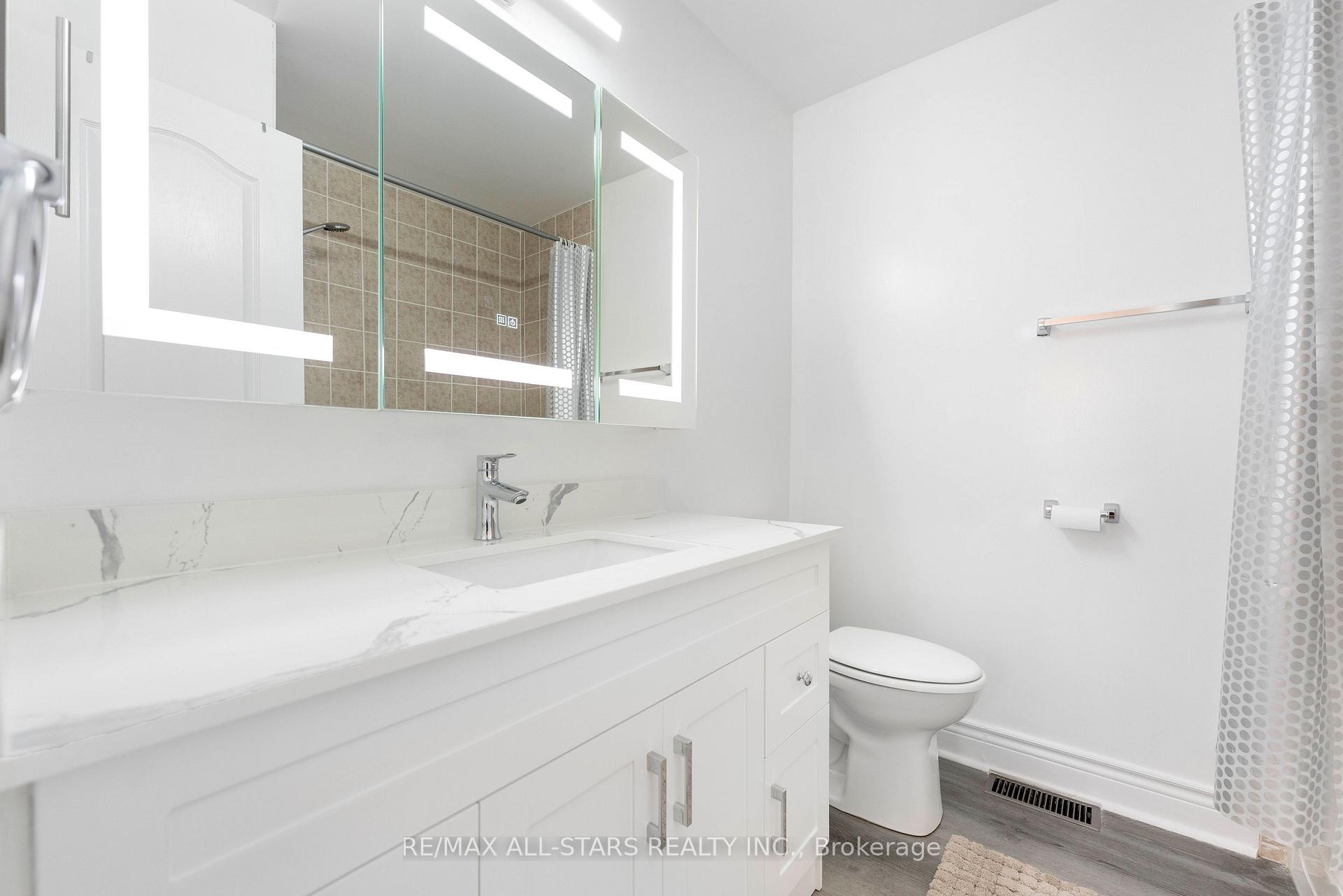 Photo 29 of 93 Arco Circle, Vaughan, Maple — HOMEH