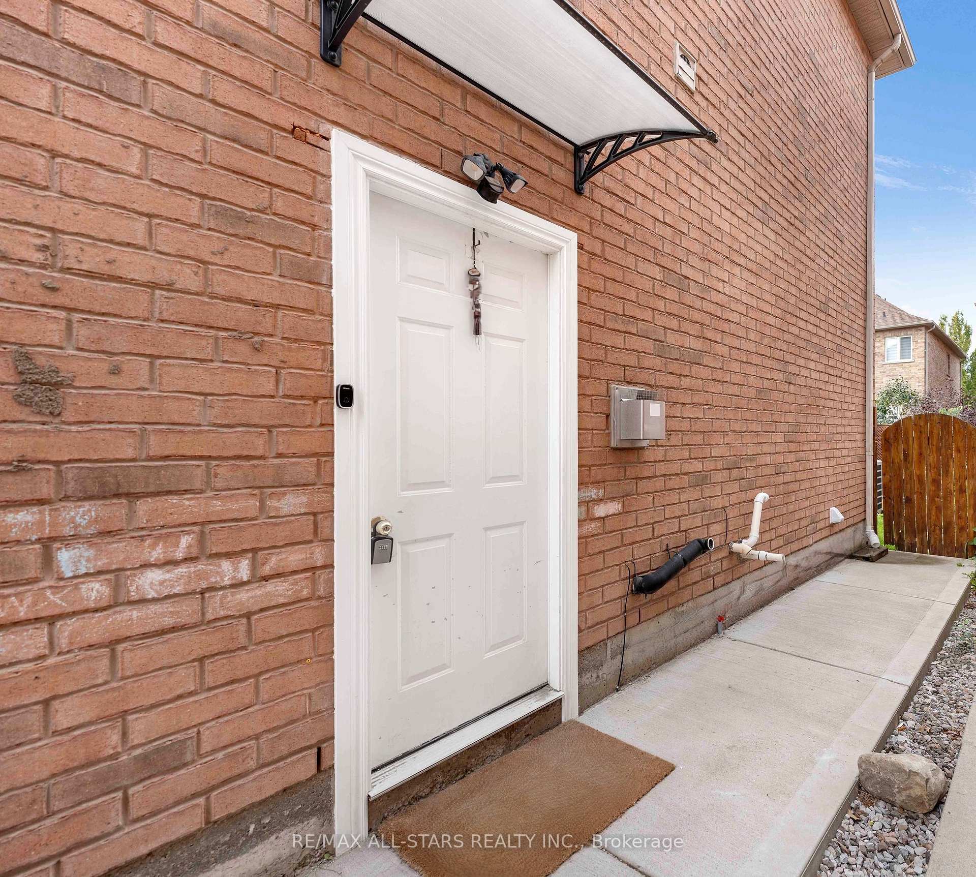 Photo 36 of 93 Arco Circle, Vaughan, Maple — HOMEH