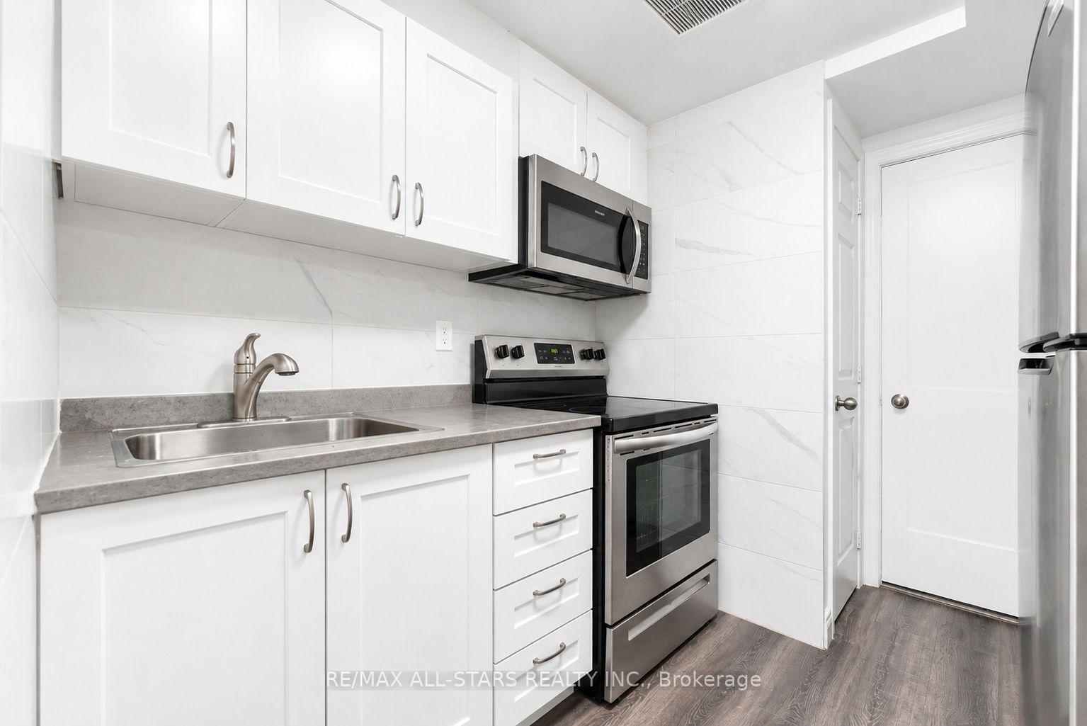 Photo 38 of 93 Arco Circle, Vaughan, Maple — HOMEH