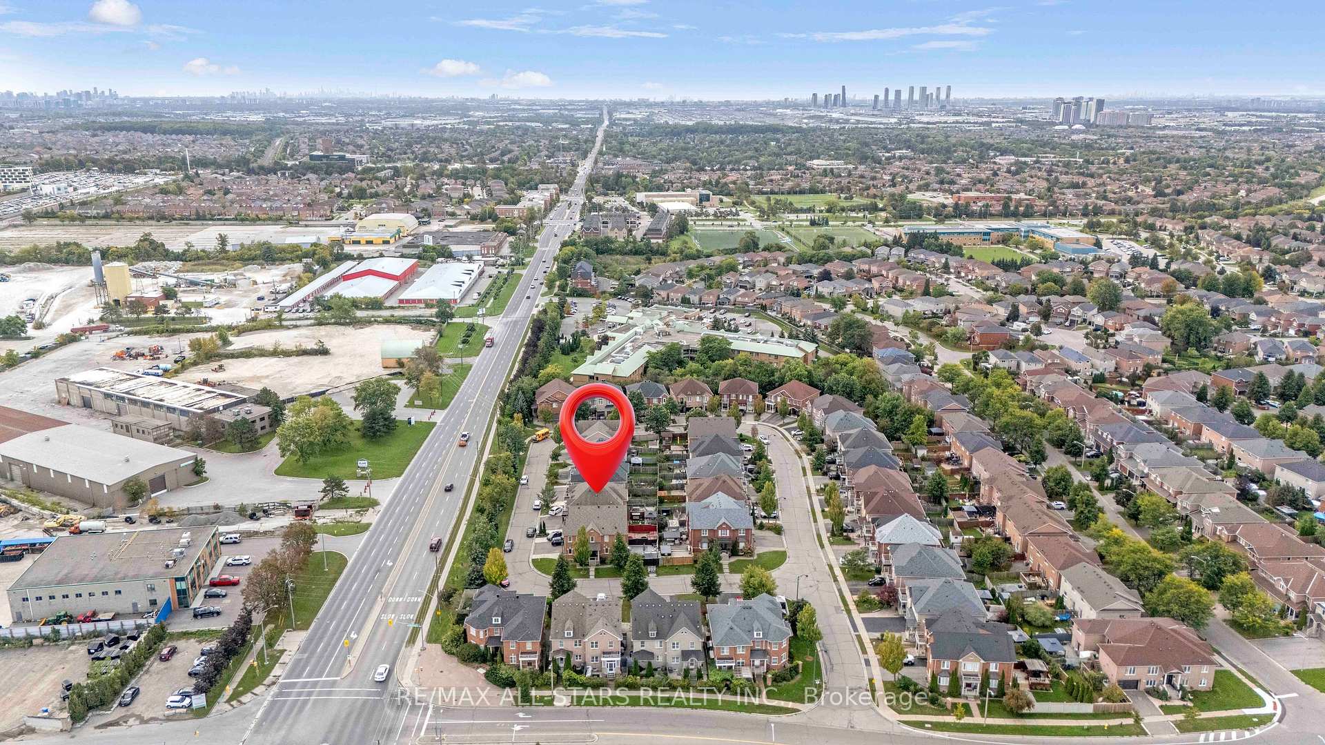 Photo 48 of 93 Arco Circle, Vaughan, Maple — HOMEH
