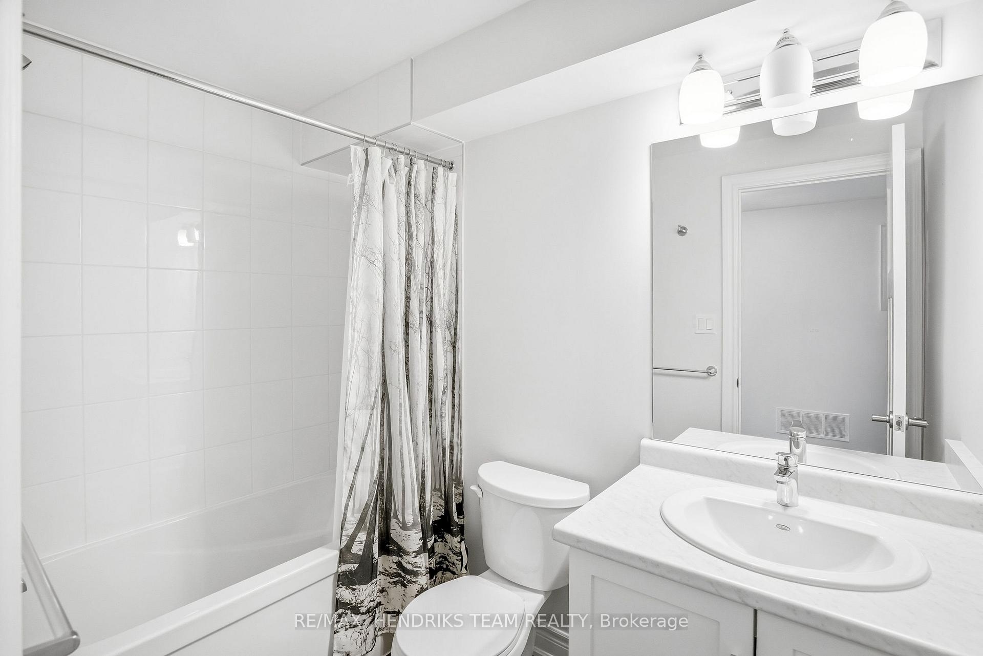 Photo 33 of 13 Turbinia Court, Grimsby, Grimsby East — HOMEH