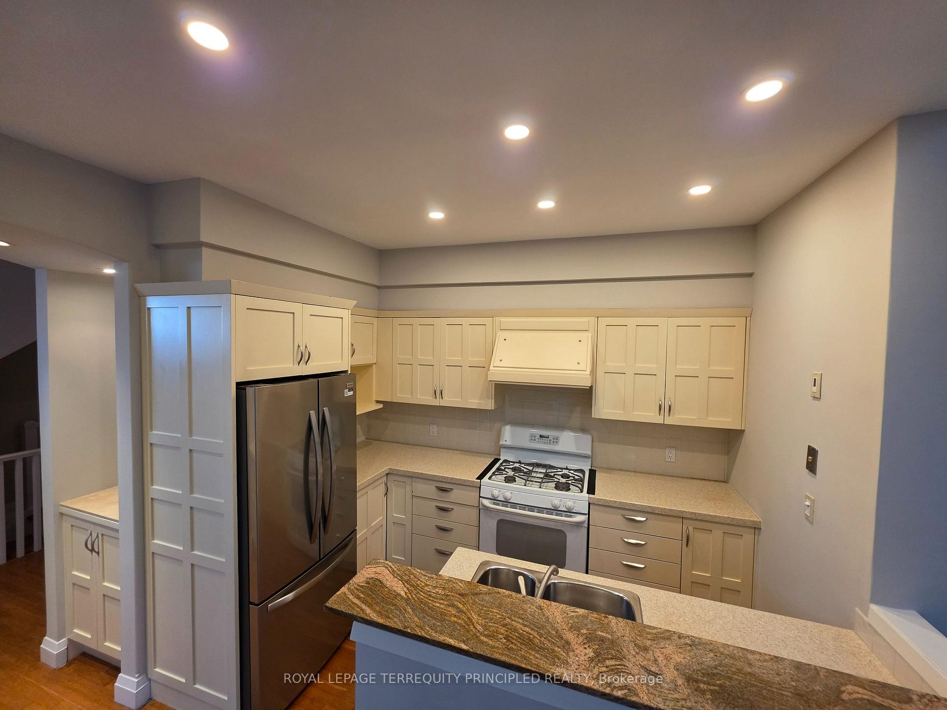 Photo 7 of Unit B, 8 Bright Street, Toronto, Moss Park — HOMEH