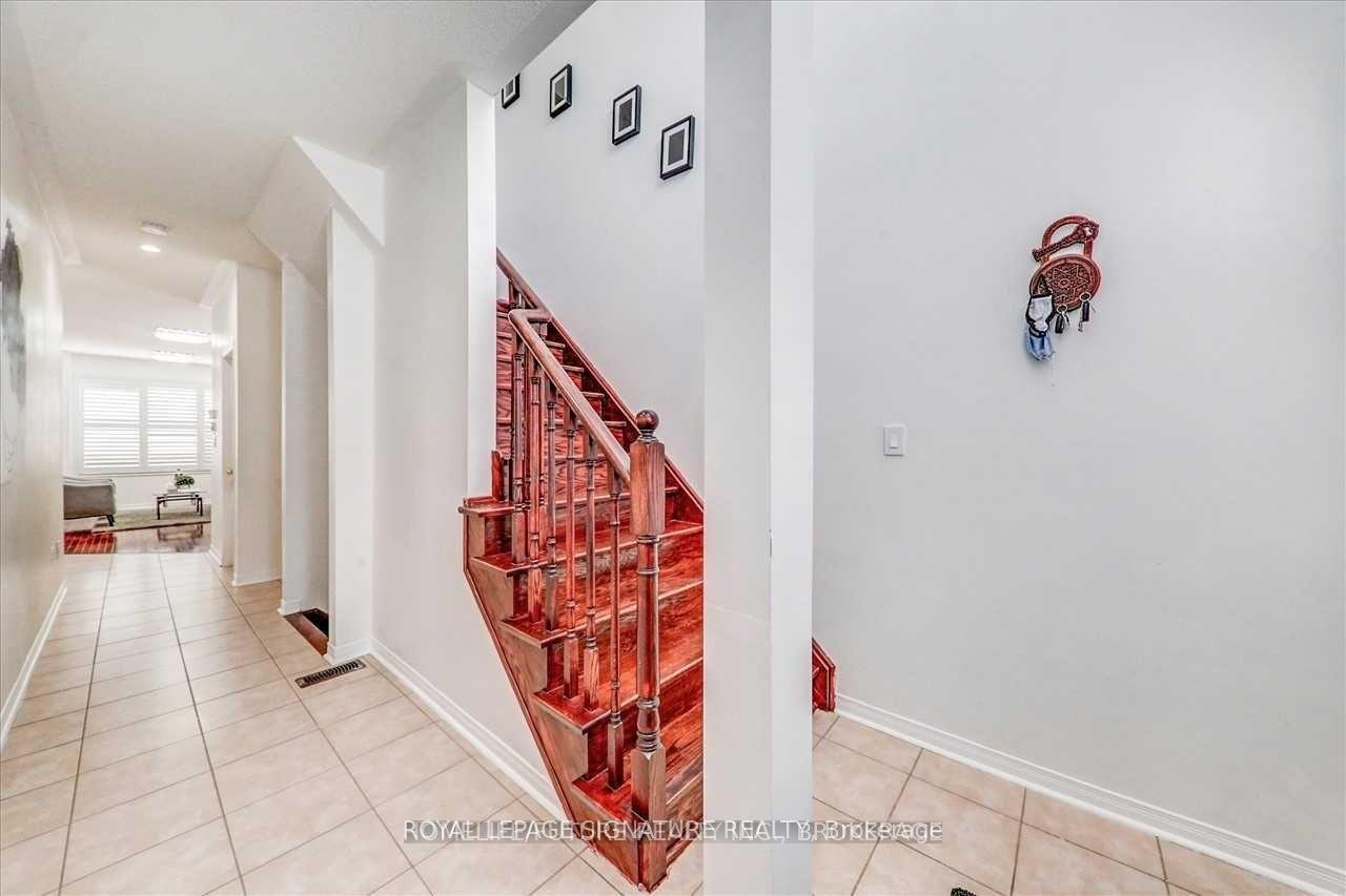 Photo 6 of 56 Jackson Eli Way, Markham, Cedarwood — HOMEH