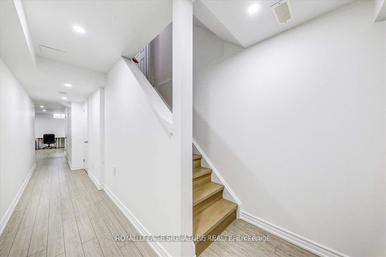 Photo 24 of 56 Jackson Eli Way, Markham, Cedarwood — HOMEH