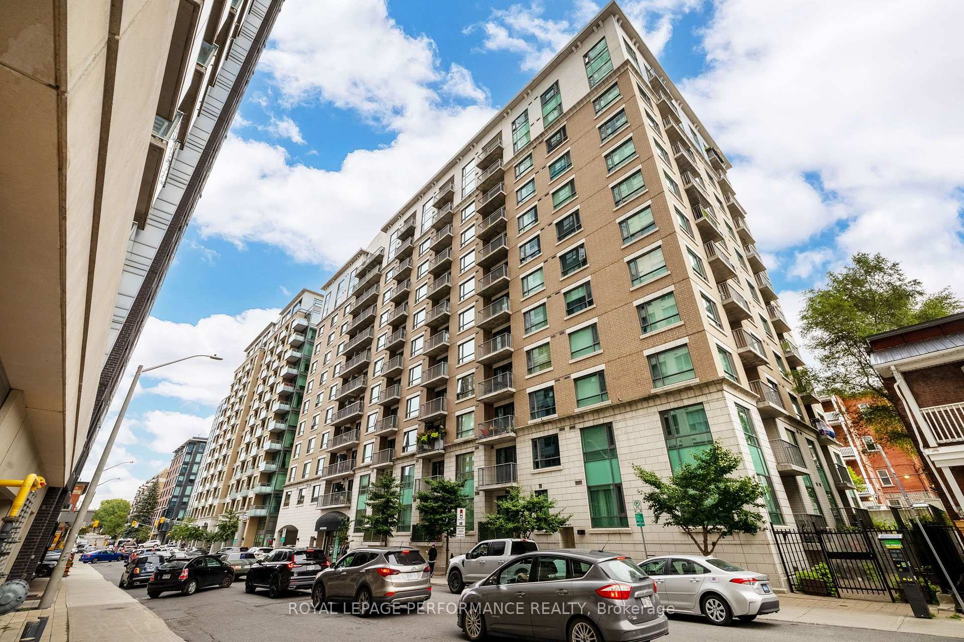 Photo of Unit 604, 200 Besserer Street