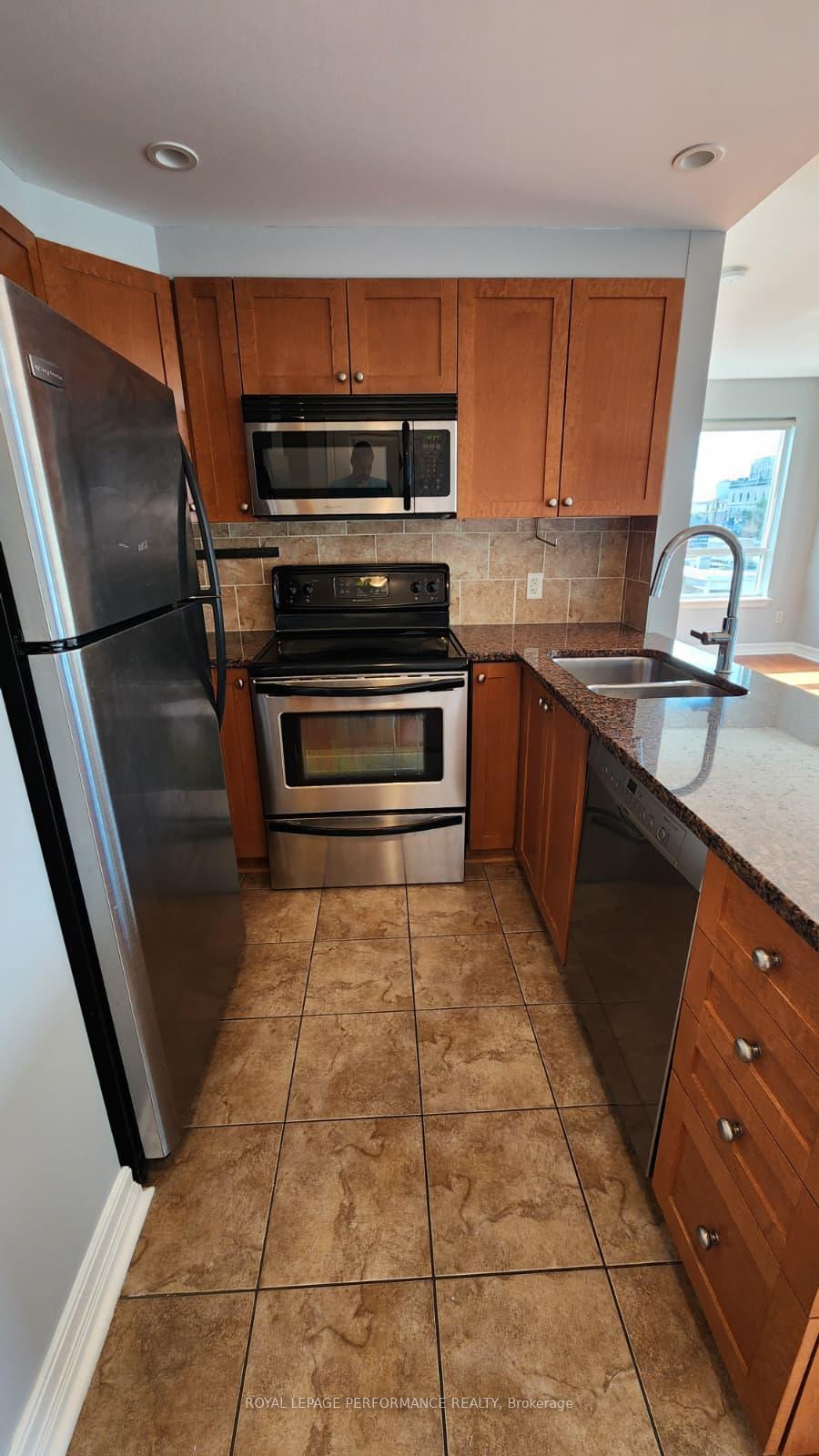 Photo 8 of Unit 604, 200 Besserer Street, Ottawa, Sandy Hill — HOMEH