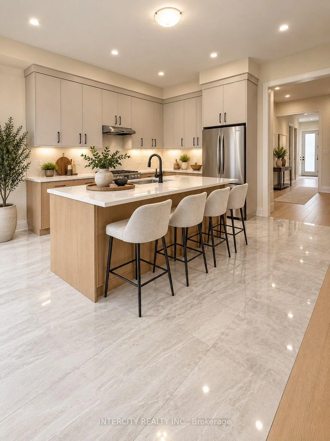 Photo 8 of 72 Caddie Crescent, Vaughan, Maple — HOMEH