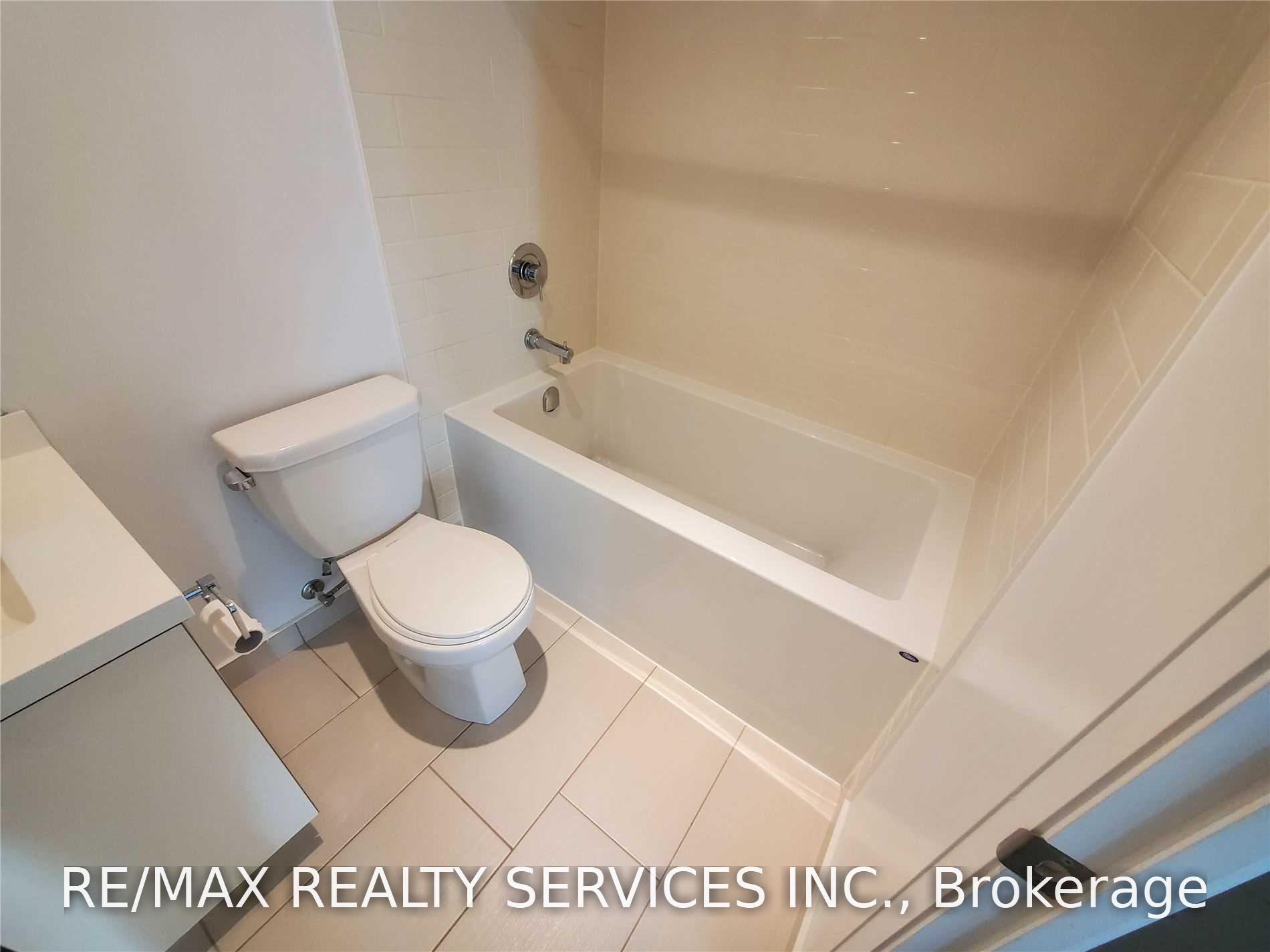 Photo 14 of Unit 1701, 65 Speers Road, Oakville, Central — HOMEH