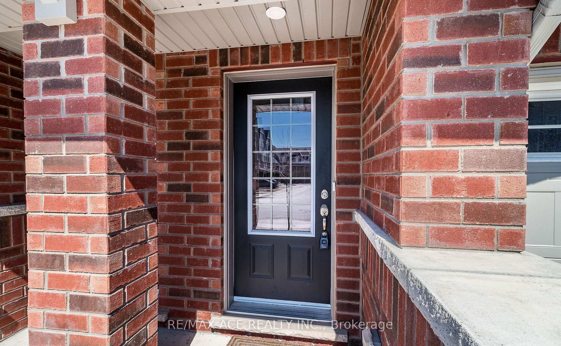 Photo 2 of Unit 109, 2560 Barbarolli Path, Oshawa, Windfields — HOMEH