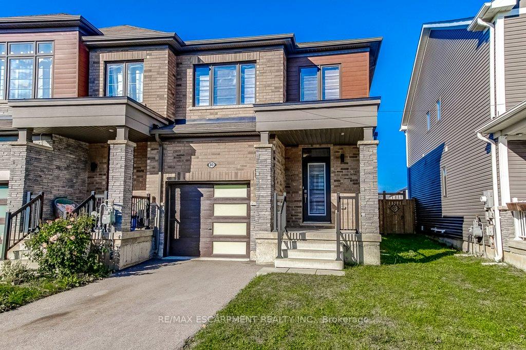 Photo of 80 Oaktree Drive