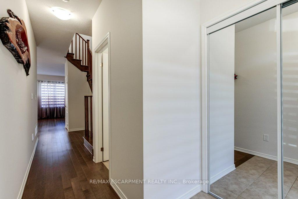 Photo 6 of 80 Oaktree Drive, Haldimand — HOMEH
