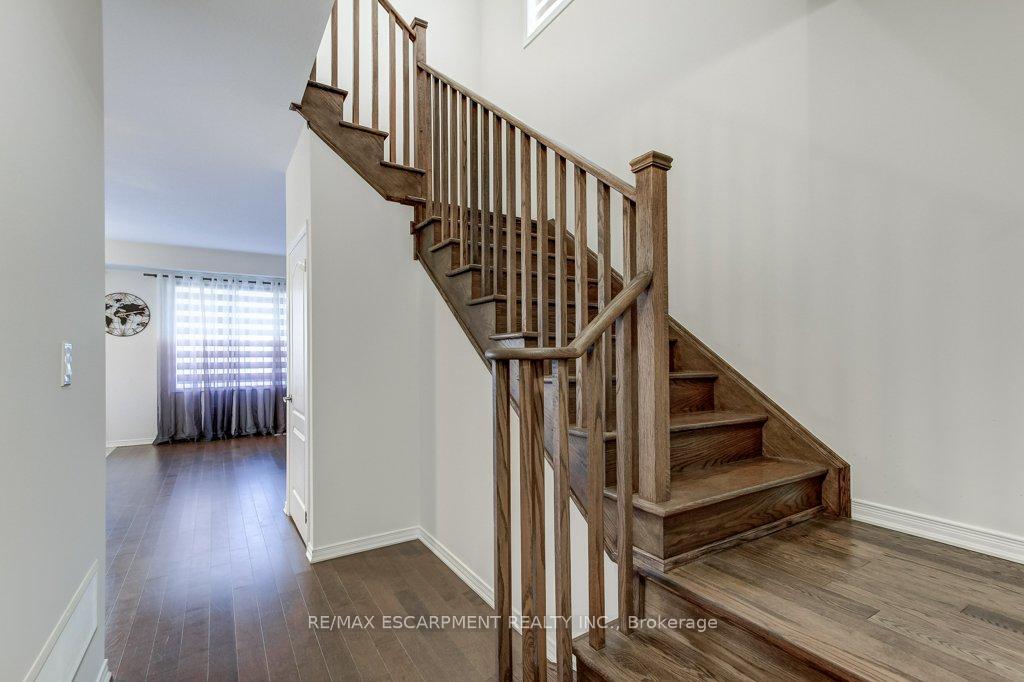 Photo 8 of 80 Oaktree Drive, Haldimand — HOMEH