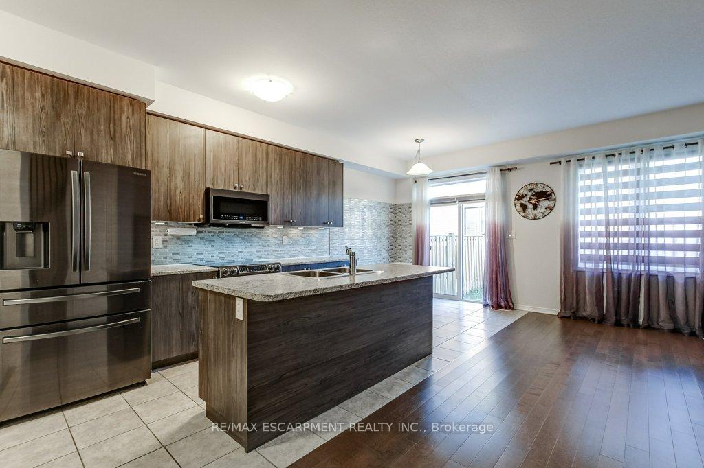 Photo 9 of 80 Oaktree Drive, Haldimand — HOMEH