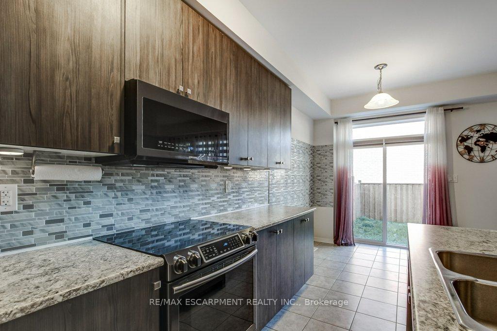 Photo 14 of 80 Oaktree Drive, Haldimand — HOMEH