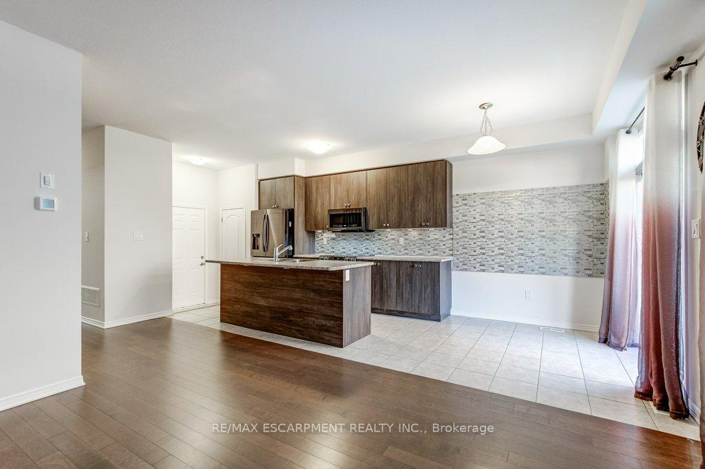 Photo 20 of 80 Oaktree Drive, Haldimand — HOMEH