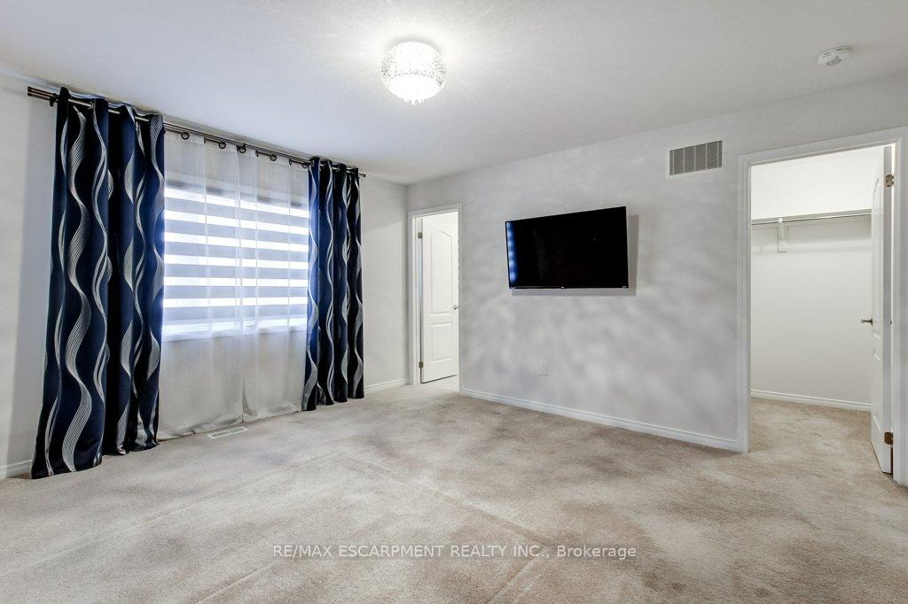 Photo 26 of 80 Oaktree Drive, Haldimand — HOMEH