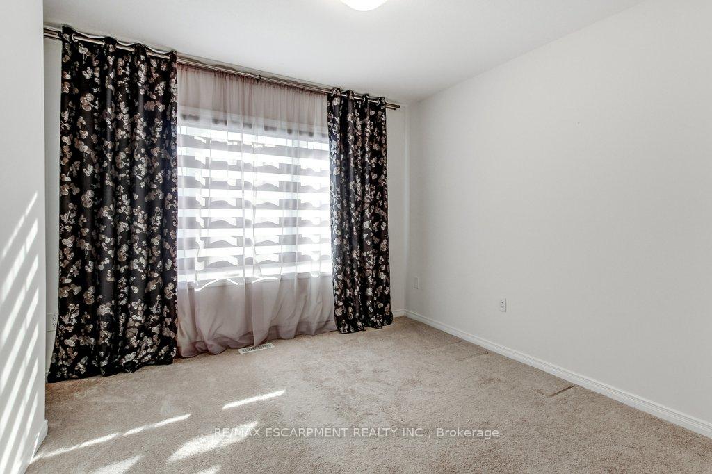 Photo 31 of 80 Oaktree Drive, Haldimand — HOMEH