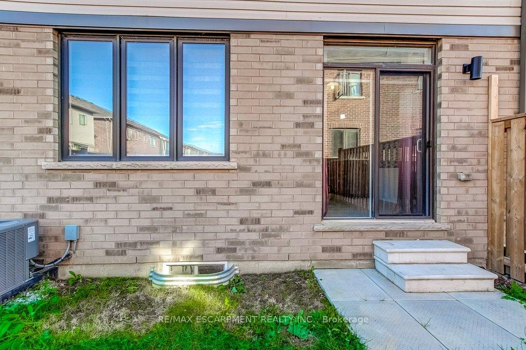 Photo 41 of 80 Oaktree Drive, Haldimand — HOMEH