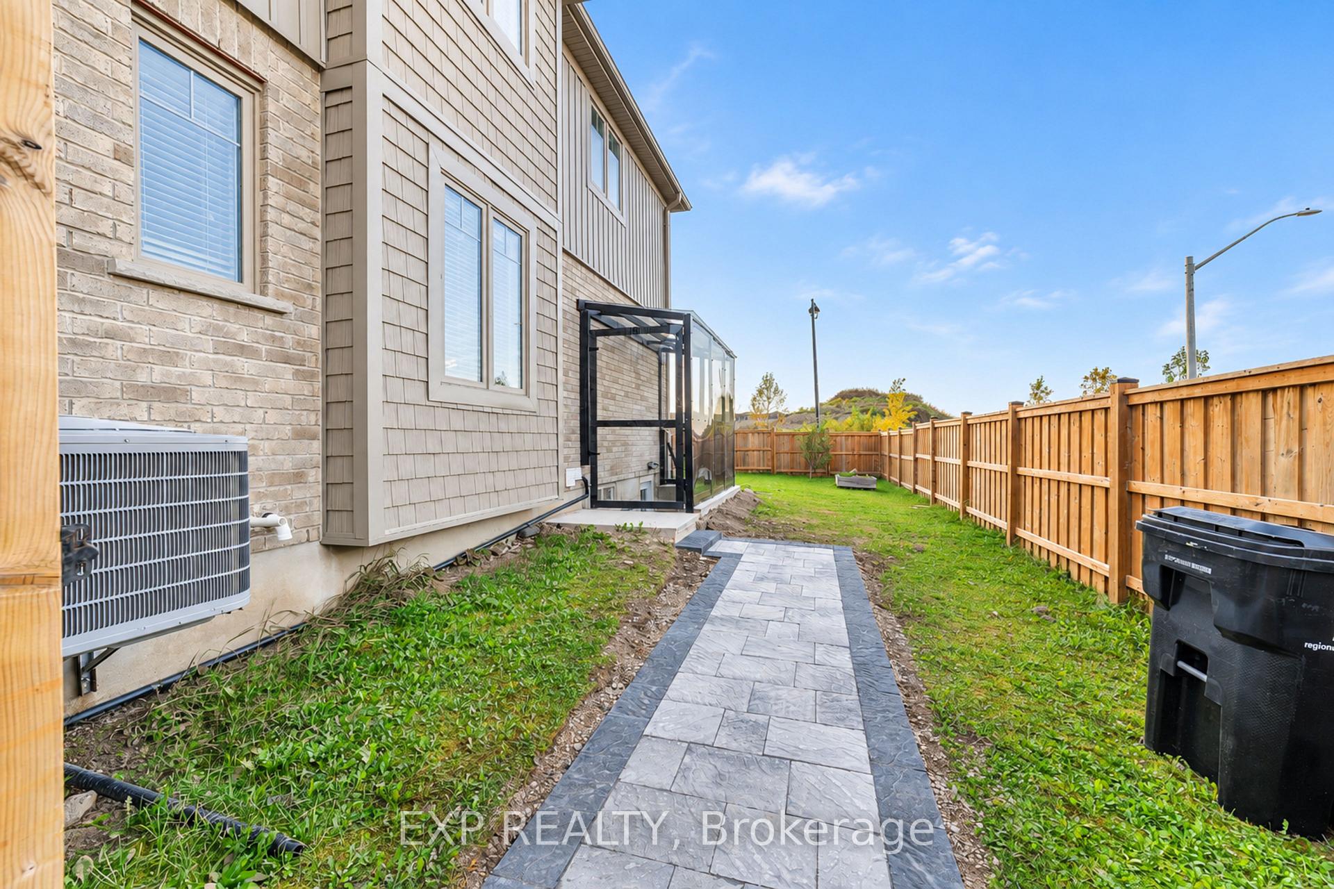 Photo 3 of Unit Lower, 485 Avens Street, Waterloo, Columbia Forest/Clair Hills — HOMEH