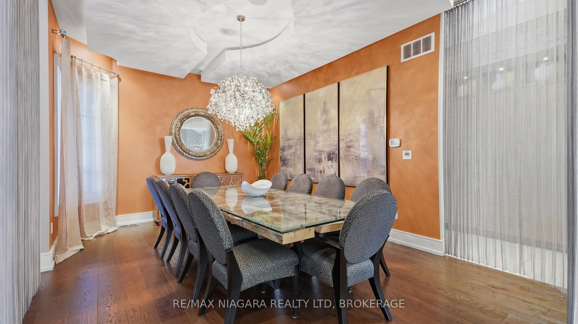 Photo 4 of 3525 Cardinal Drive, Niagara Falls, Mt. Carmel — HOMEH