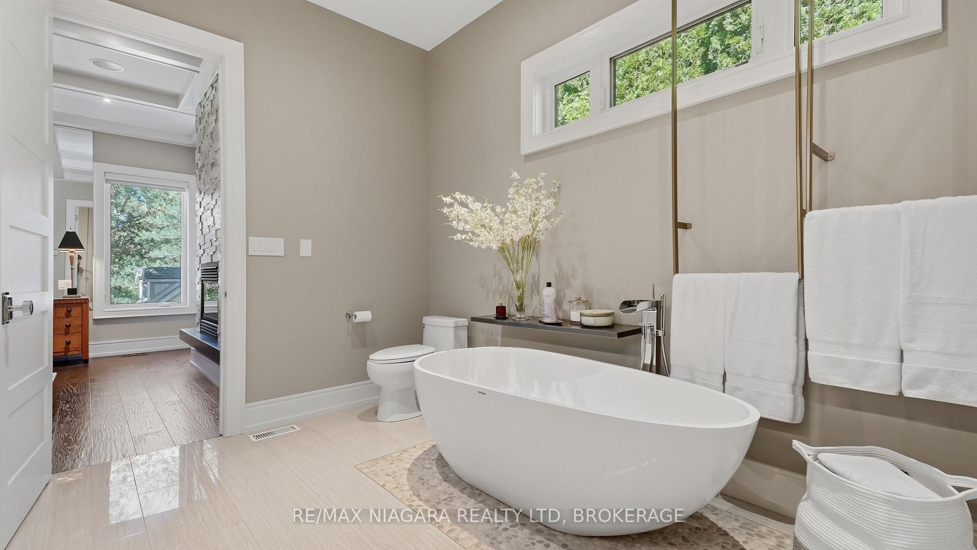 Photo 16 of 3525 Cardinal Drive, Niagara Falls, Mt. Carmel — HOMEH
