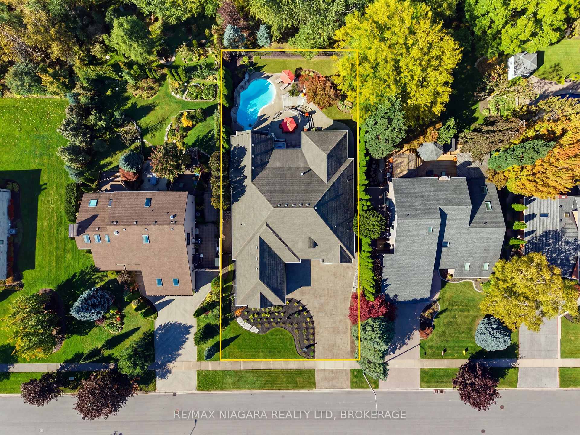 Photo 23 of 3525 Cardinal Drive, Niagara Falls, Mt. Carmel — HOMEH