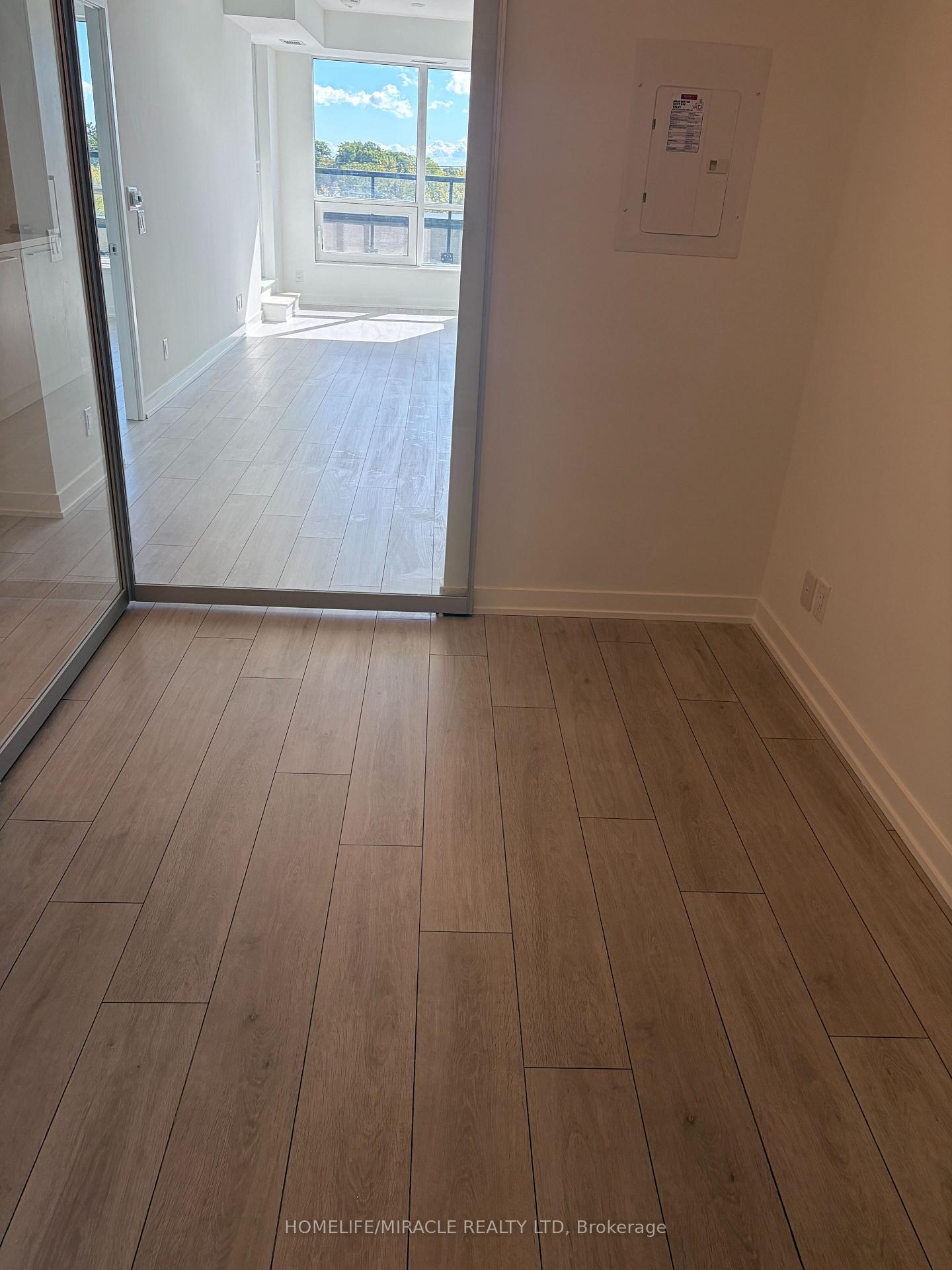 Photo 6 of Unit 523, 1381 Lakeshore Road E, Mississauga, Lakeview — HOMEH