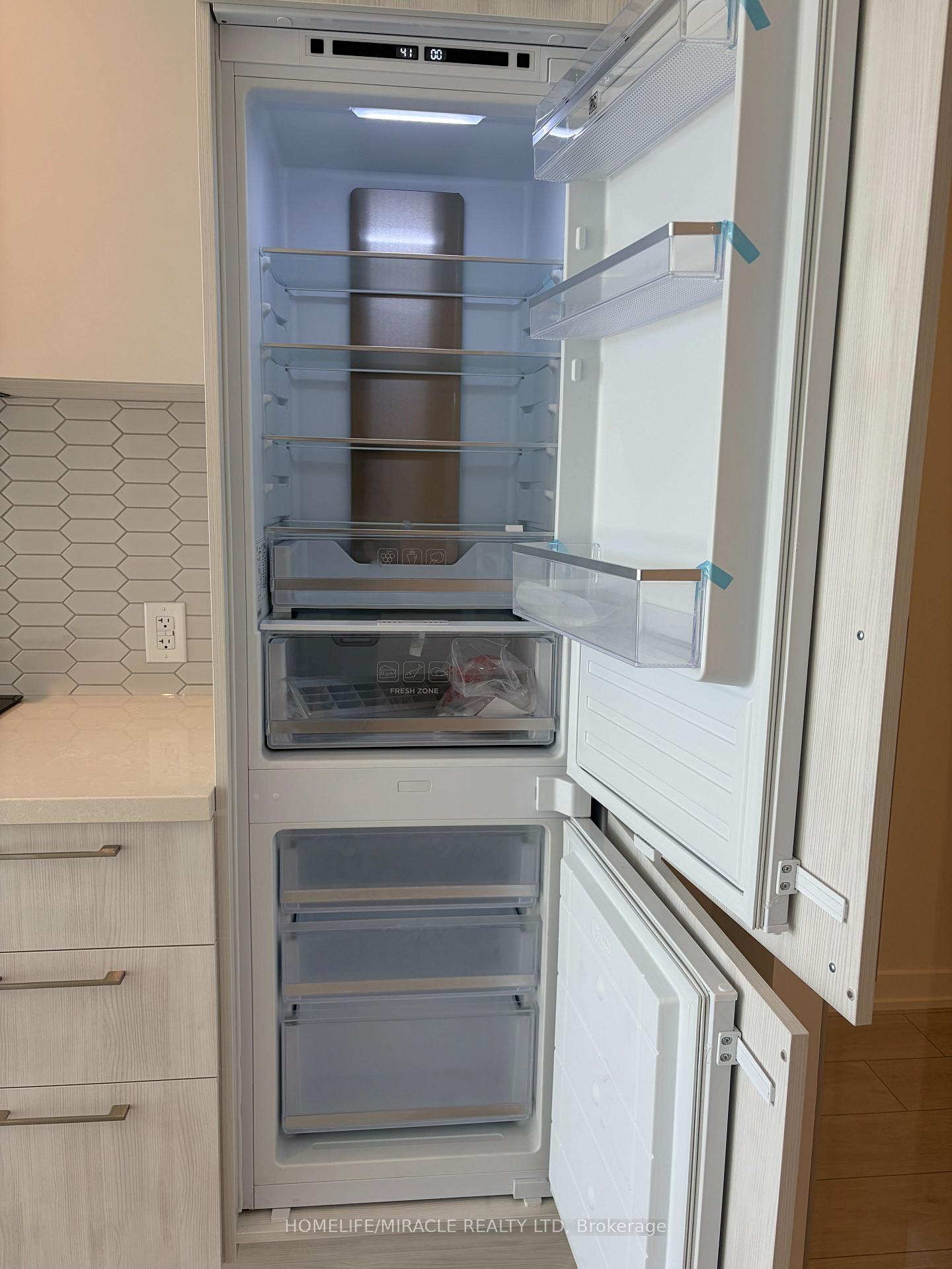 Photo 23 of Unit 523, 1381 Lakeshore Road E, Mississauga, Lakeview — HOMEH
