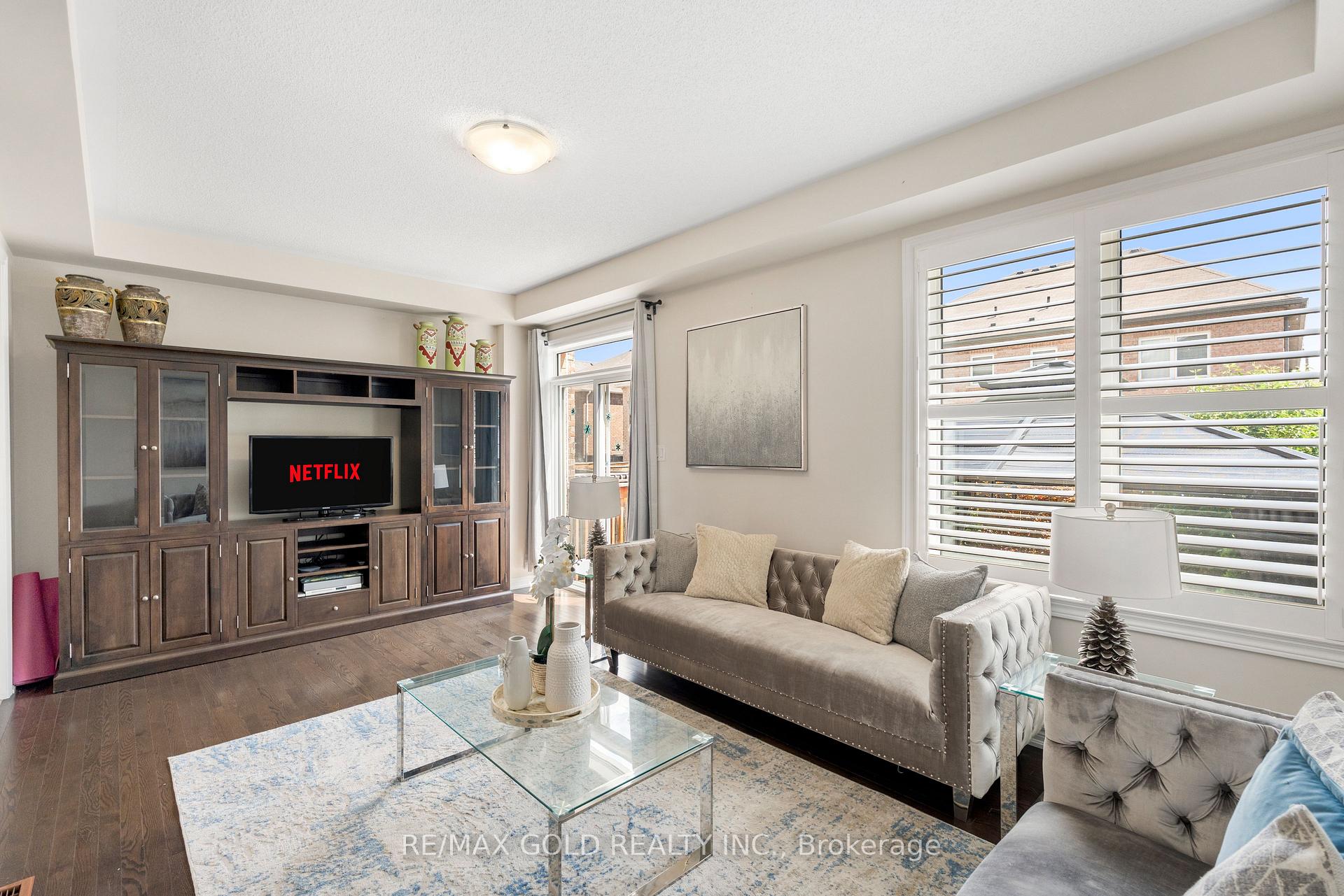 Photo 6 of 15 Antibes Drive, Brampton, Credit Valley — HOMEH
