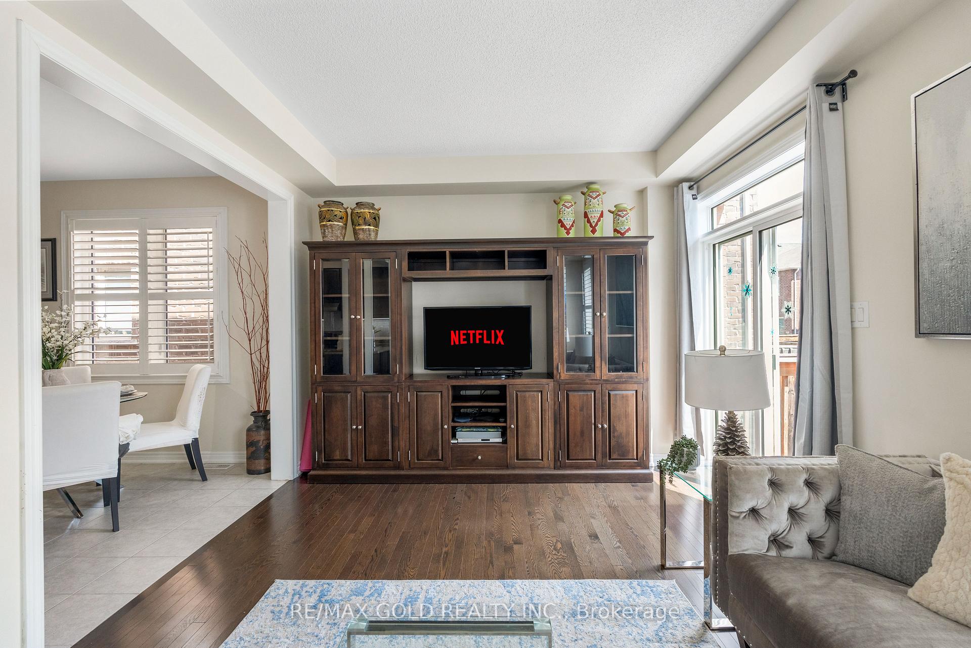 Photo 10 of 15 Antibes Drive, Brampton, Credit Valley — HOMEH