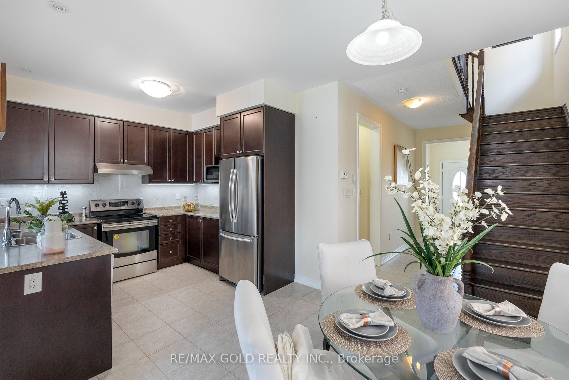 Photo 12 of 15 Antibes Drive, Brampton, Credit Valley — HOMEH