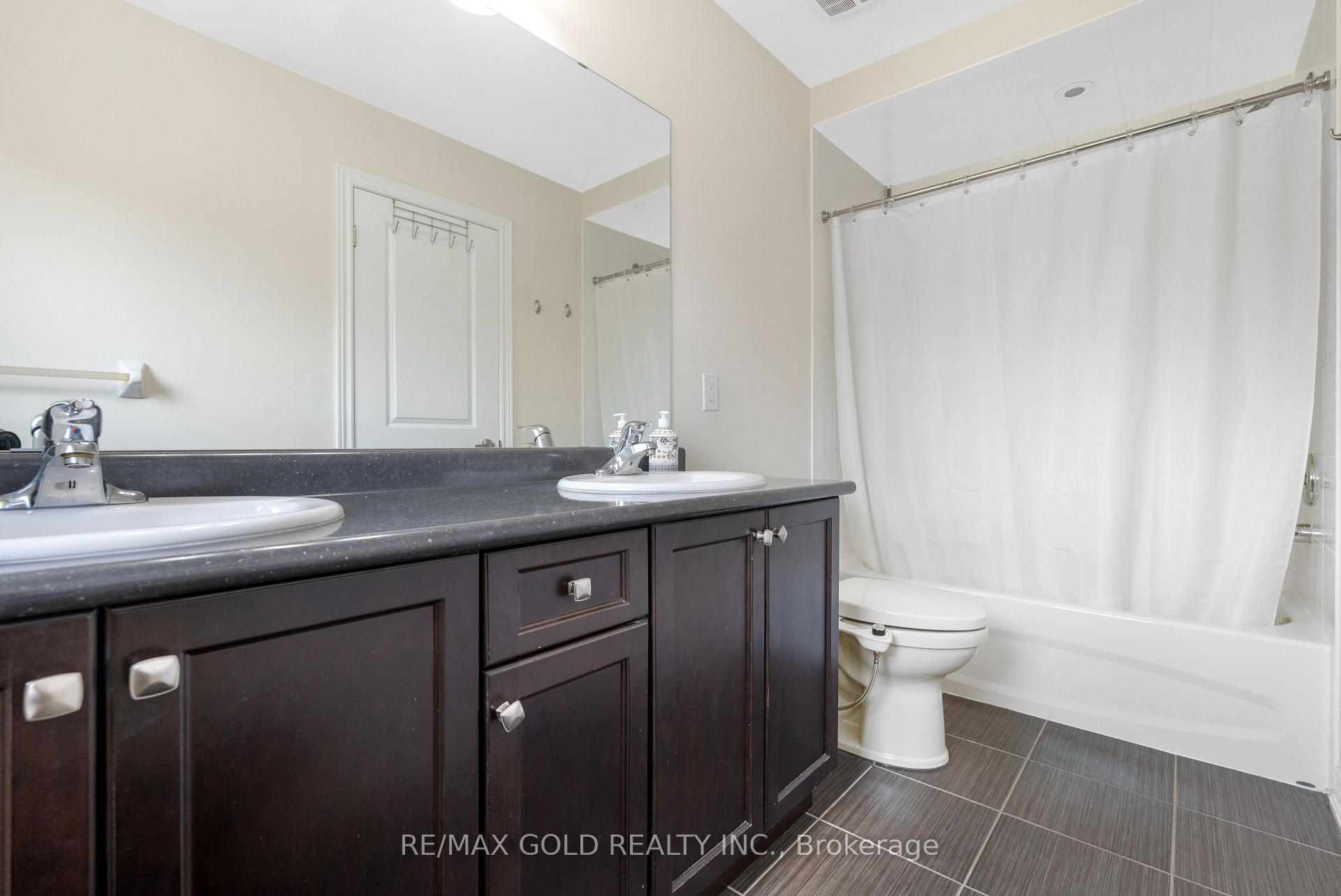 Photo 21 of 15 Antibes Drive, Brampton, Credit Valley — HOMEH