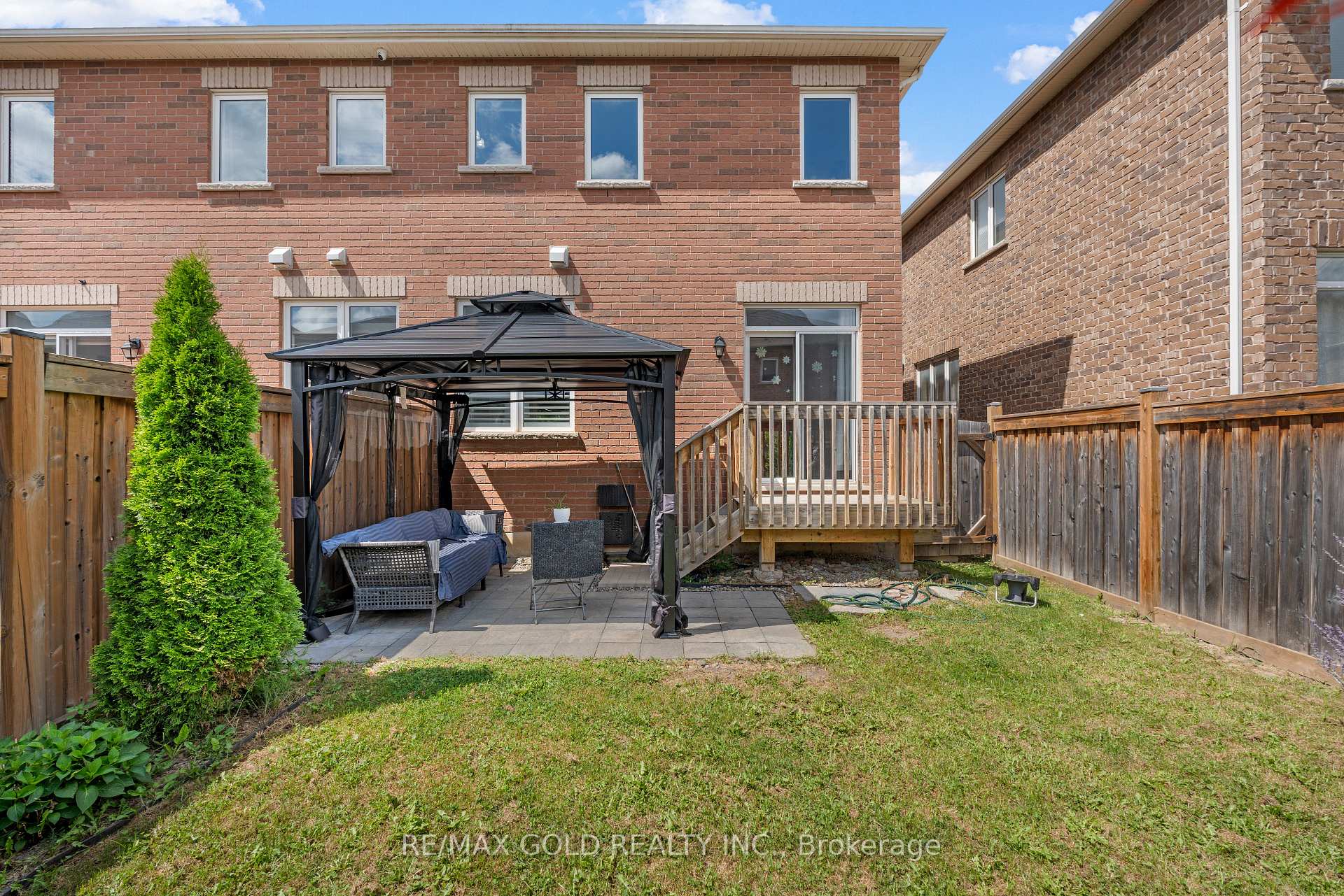 Photo 32 of 15 Antibes Drive, Brampton, Credit Valley — HOMEH