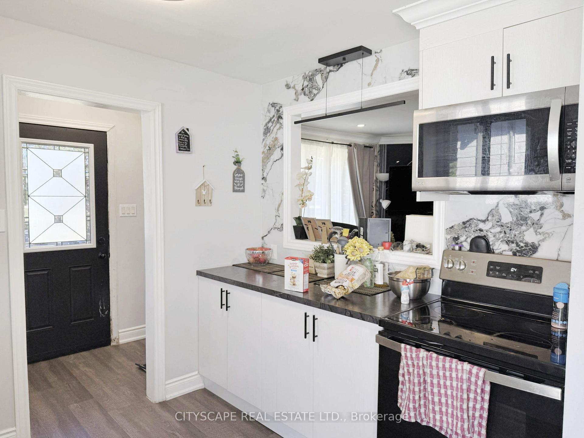Photo 6 of 205 Bonaventure Drive, Hamilton, Gilbert — HOMEH