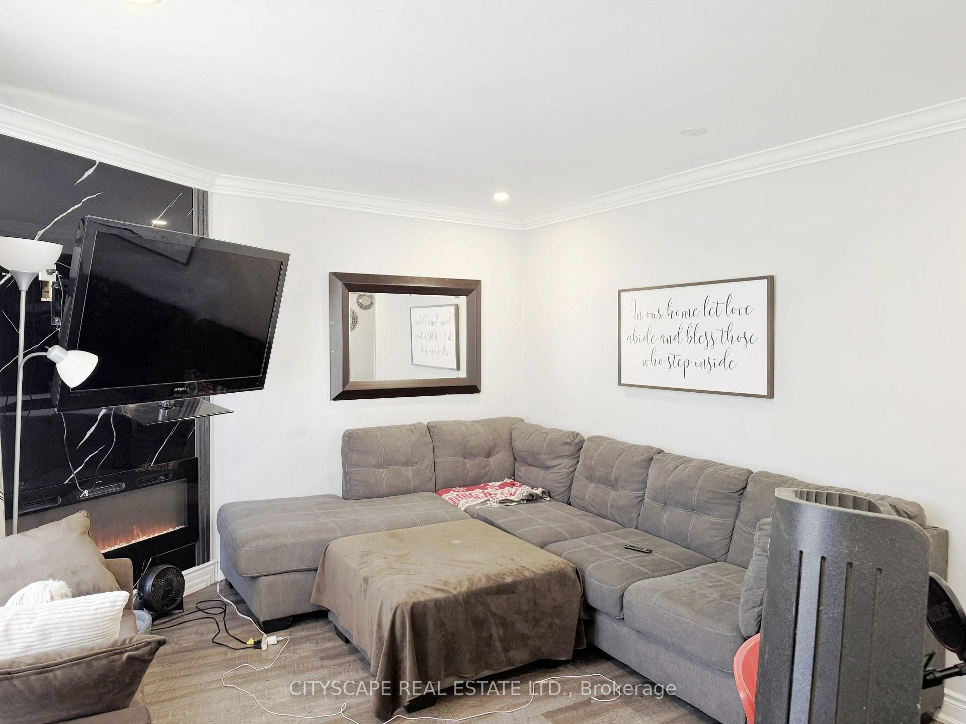 Photo 7 of 205 Bonaventure Drive, Hamilton, Gilbert — HOMEH