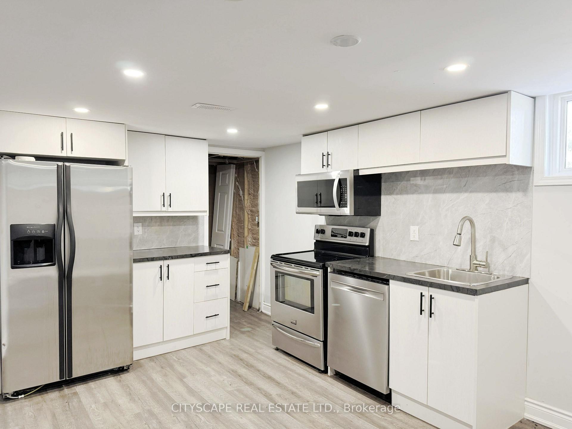 Photo 14 of 205 Bonaventure Drive, Hamilton, Gilbert — HOMEH