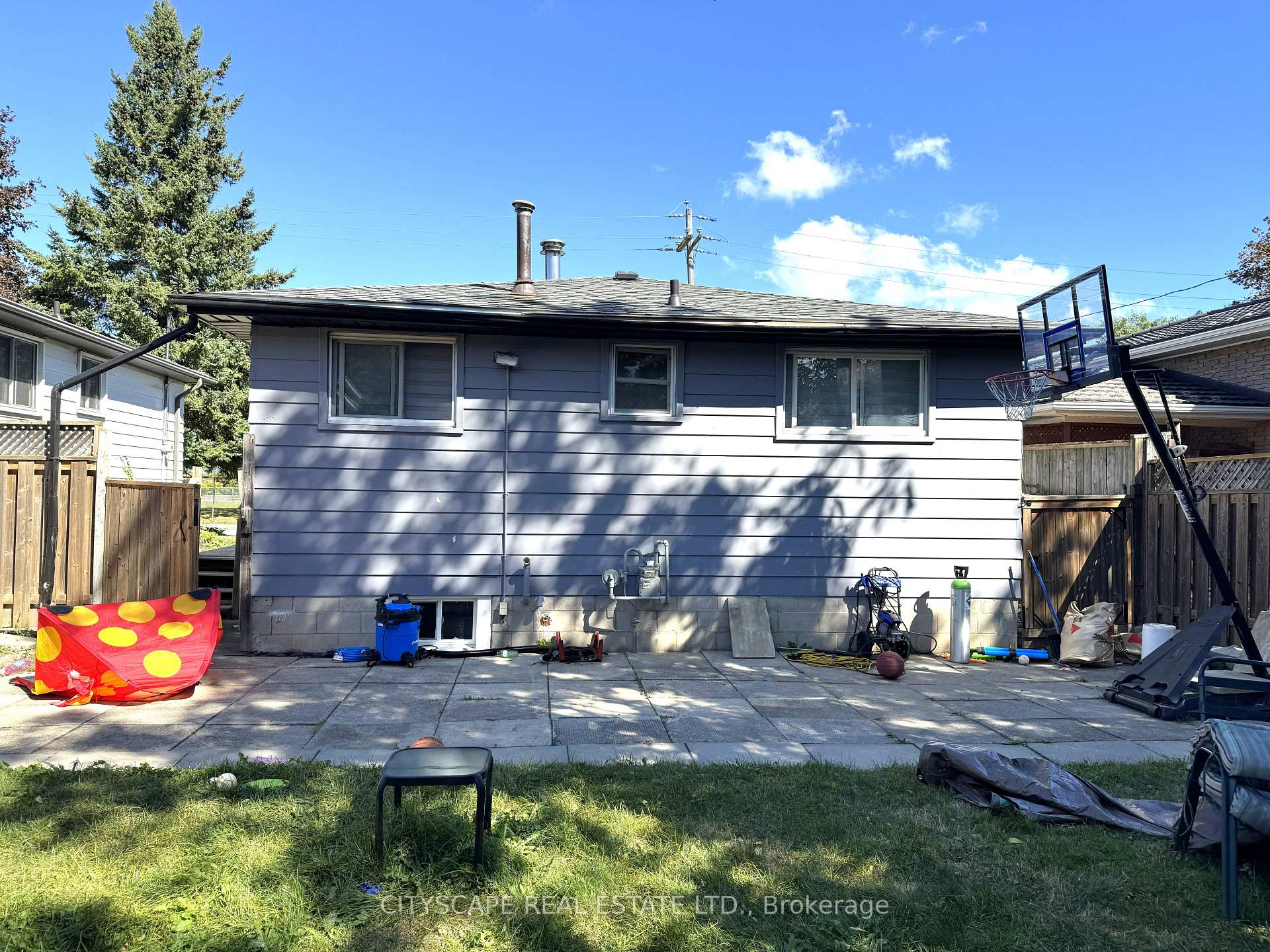 Photo 33 of 205 Bonaventure Drive, Hamilton, Gilbert — HOMEH