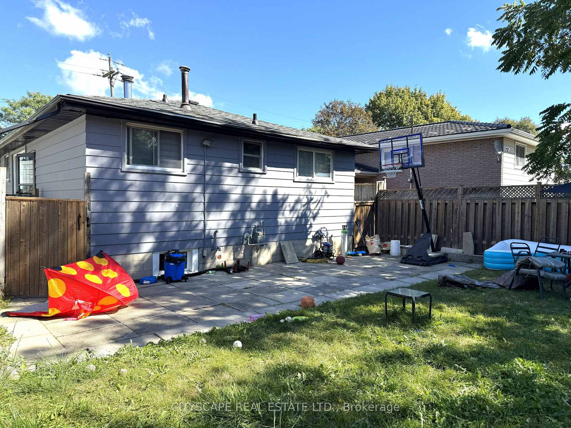 Photo 34 of 205 Bonaventure Drive, Hamilton, Gilbert — HOMEH