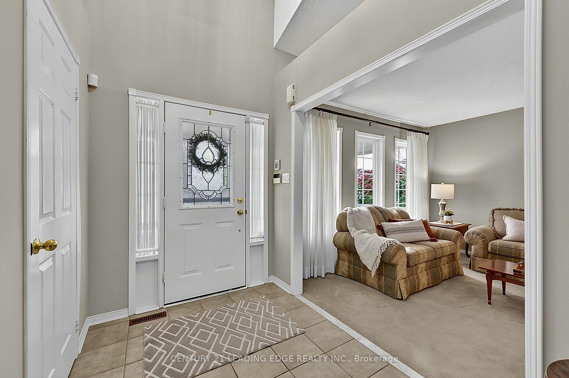 Photo 6 of 14 Watford Street, Whitby, Brooklin — HOMEH