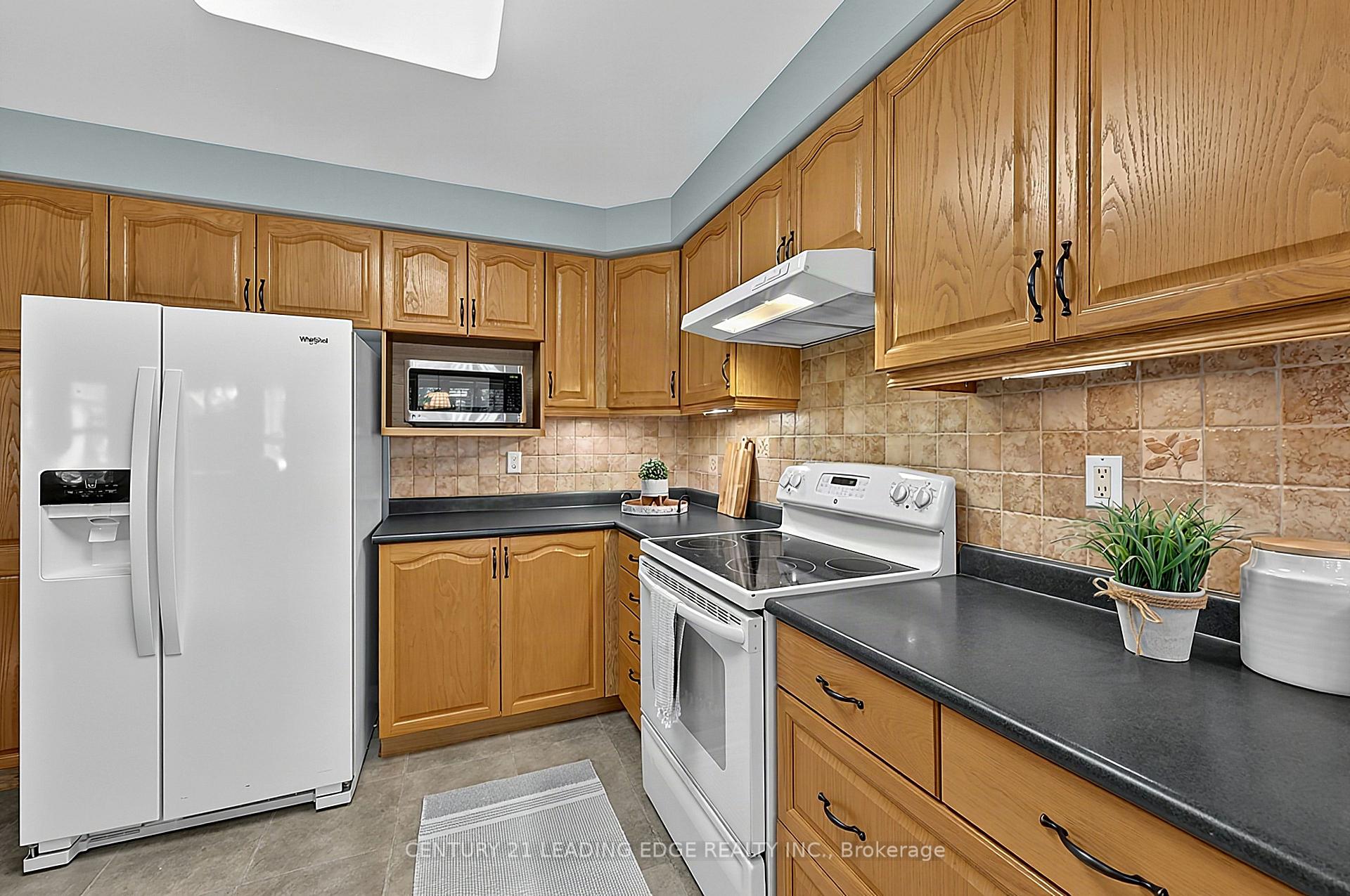 Photo 18 of 14 Watford Street, Whitby, Brooklin — HOMEH