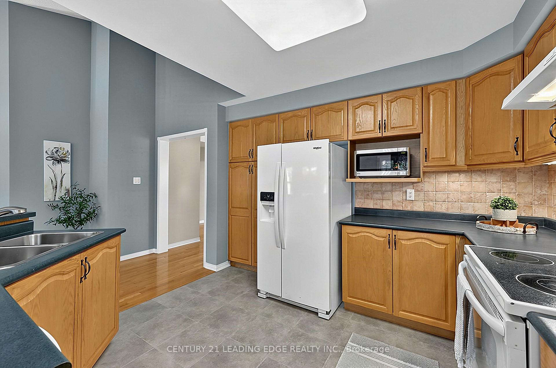 Photo 19 of 14 Watford Street, Whitby, Brooklin — HOMEH