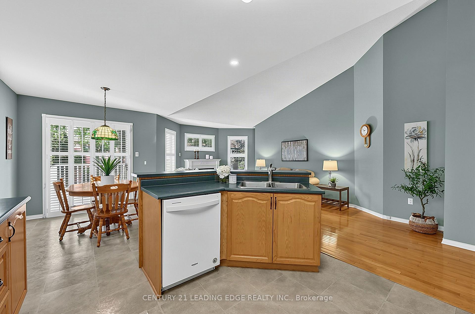 Photo 20 of 14 Watford Street, Whitby, Brooklin — HOMEH