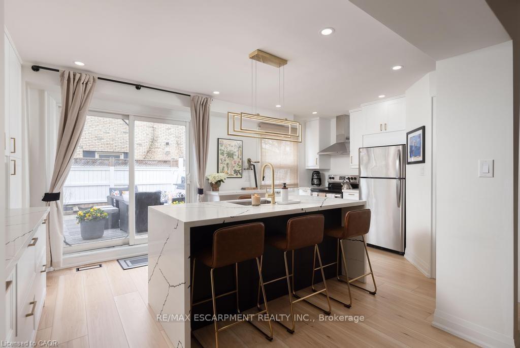 Photo of 1422 Ghent Avenue
