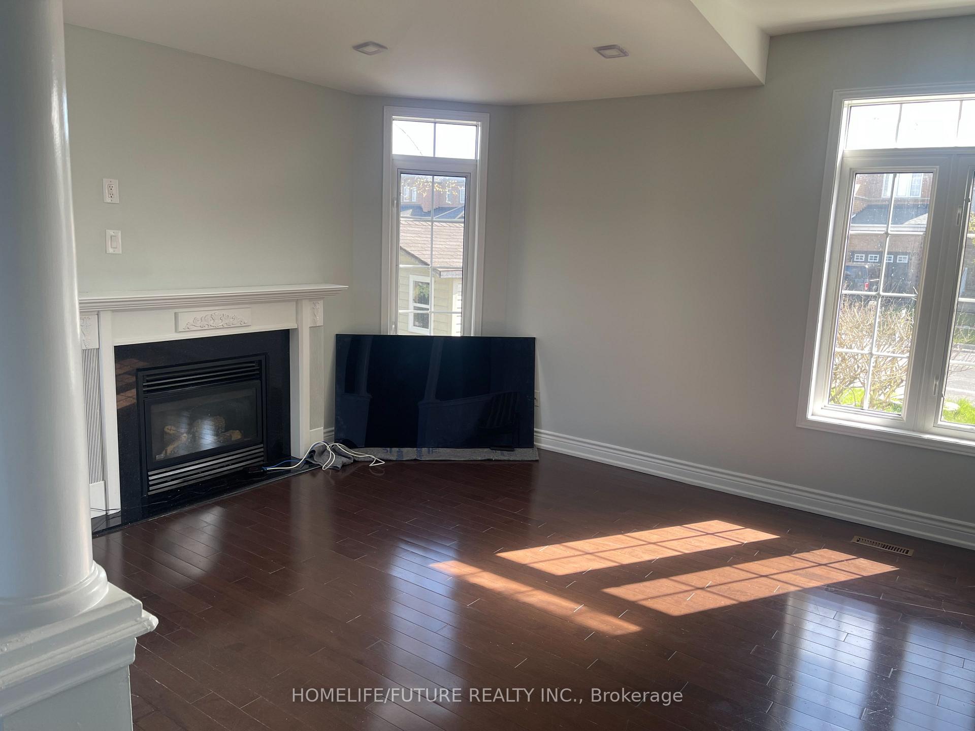 Photo 2 of 66 Alfred Paterson Drive, Markham, Greensborough — HOMEH