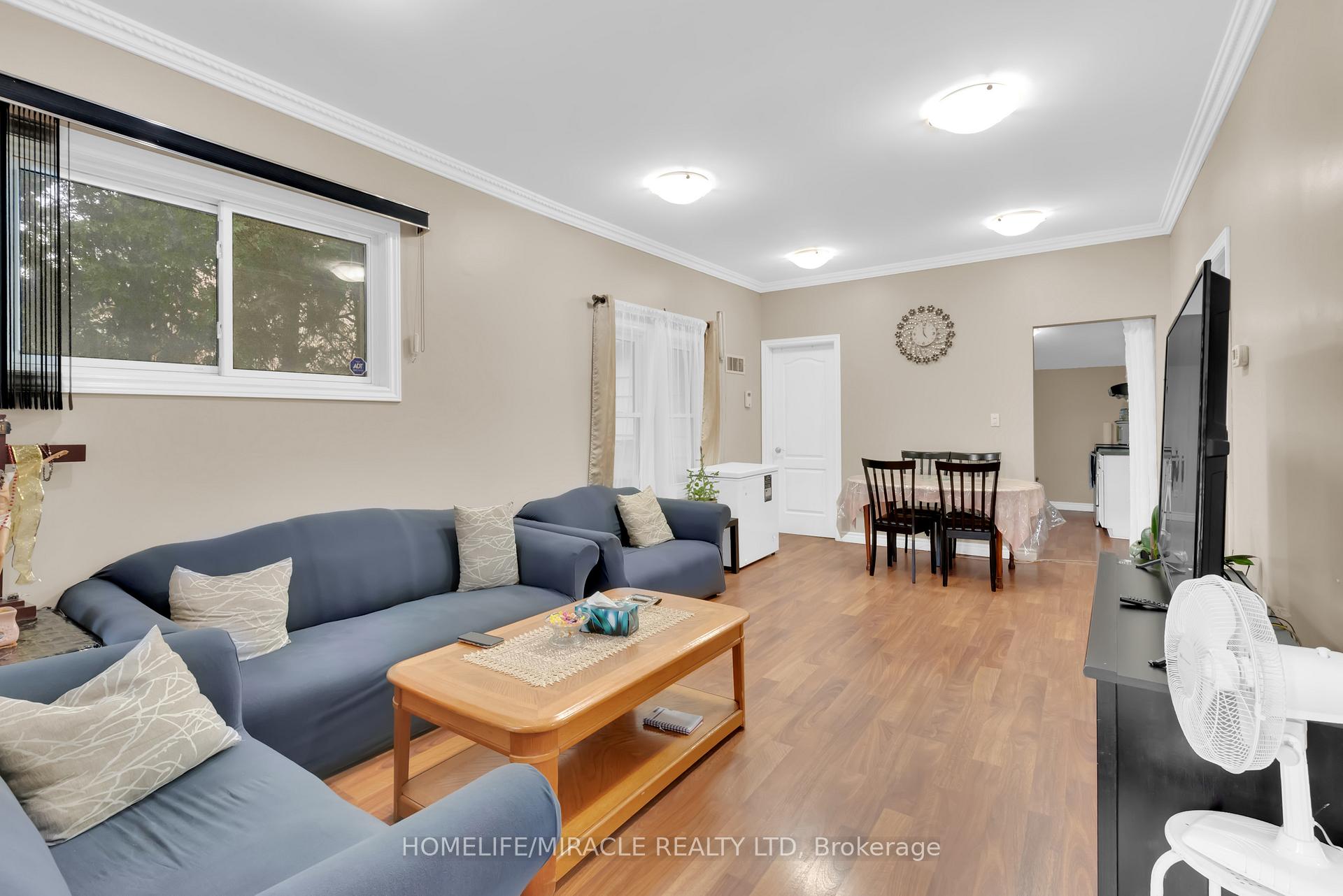 Photo 4 of 908 Windsor Avenue, Windsor, Downtown Windsor — HOMEH