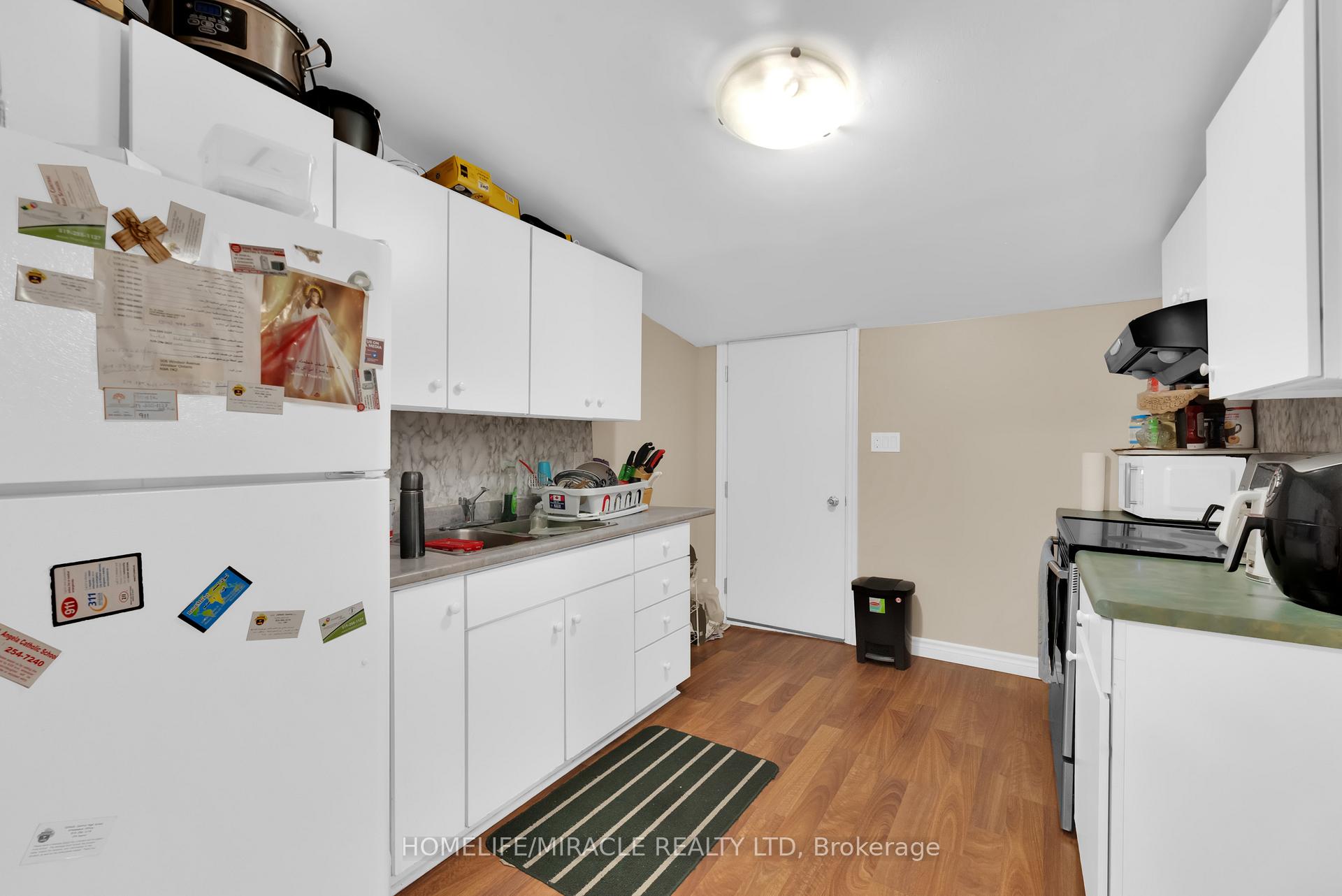 Photo 11 of 908 Windsor Avenue, Windsor, Downtown Windsor — HOMEH