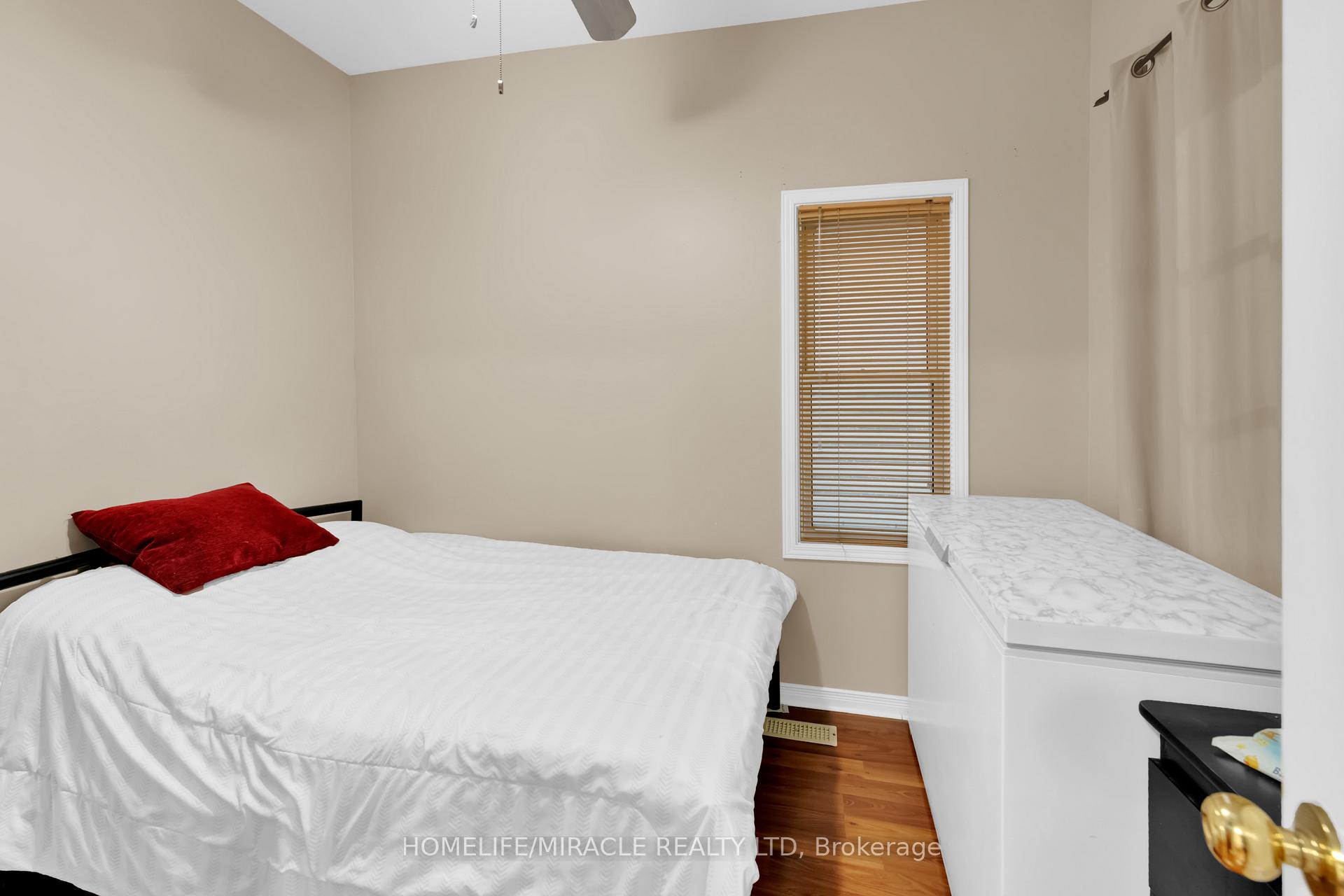 Photo 15 of 908 Windsor Avenue, Windsor, Downtown Windsor — HOMEH